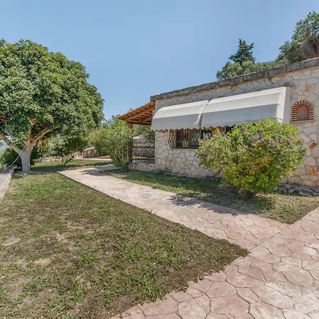 Fiore Levante Villa *